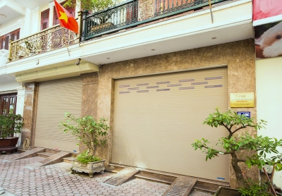 Tư vấn cách thiết kế nhà đẹp phù hợp lắp cửa cuốn